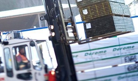 Högt tryck på tryckta trävaror