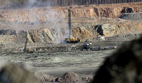 Konsortium räddar gruvbolaget