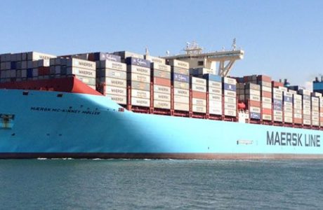 Världens största containerfartyg på besök i Göteborg