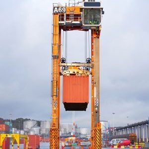 APM Terminals först ut med 4High grensletruckar