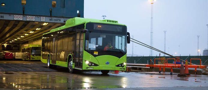 Lossning av BYD:s elbussar hos CMP. Bildkälla: Copenhagen Malmö Port