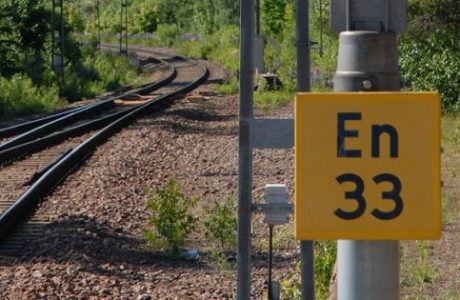 Genvägar över tågspår kostar samhället 80 miljoner