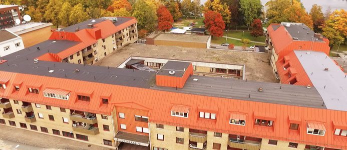 Möten. Nya platser skapas med Riksbyggen fokus på det sociala livet och behovet för äldre. Foto: KHF Tryggahem Framtiden