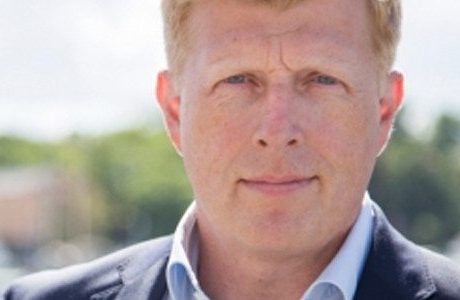Tre av fyra tror att elbilar är framtiden