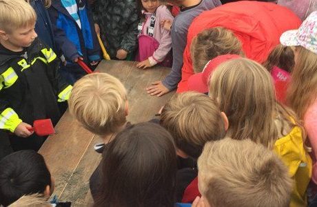 Hundra första spadtag av Ranstas nya skola