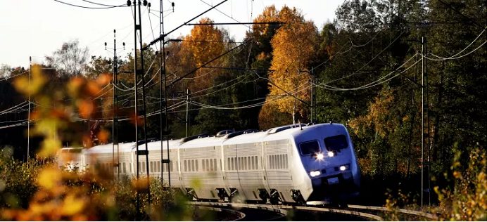 Trafikverket vill att regeringen ger myndigheten utökade låneramar i 2021 års statsbudget för att skaffa helt nya vagnar och lok. Bildkälla: SJ