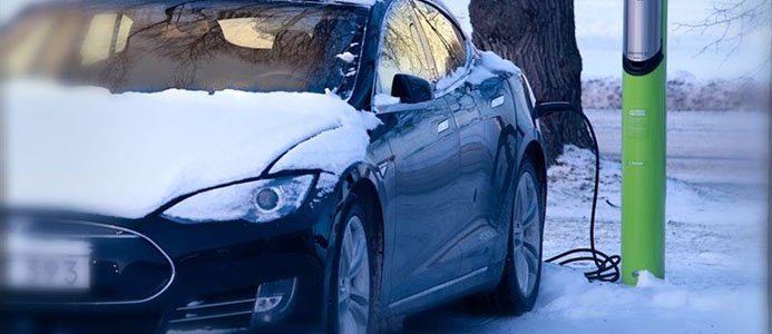 Laddstolpe elbil tesla