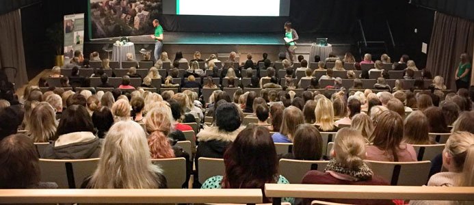 300 tjejer visade intresse för Derome