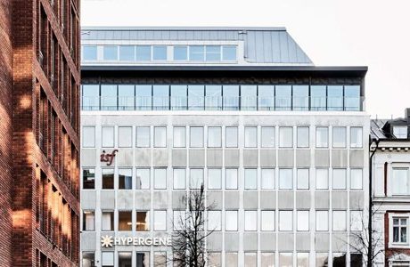 En respektfull takpåbyggnad i city