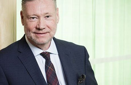 Toppchef får lämna industrikoncern