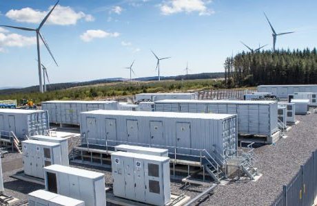 Energijättens batterianläggning igång