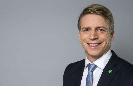 Bostadsministern: Amorteringskravet stannar