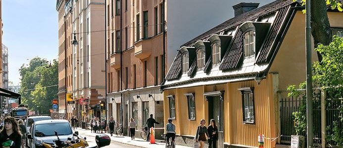 Bostadspriserna fortsatte upp i juli. Bild : Fastighetsbyrån
