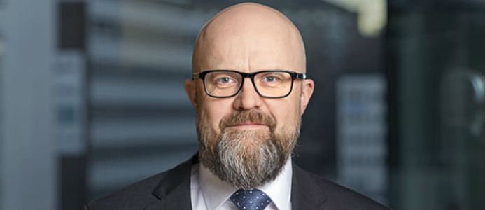 Tobias Bjurling, ny ekonomi- och finanschef i Sveviakoncernen, kommer närmast från rollen som chefscontroller i Bonavakoncernen. Foto: Svevia