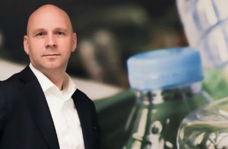 Sverige ska bli självförsörjande - på plastsorteringskapacitet