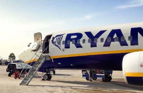 SAS får storstryk av Ryanair i utsläppskamp
