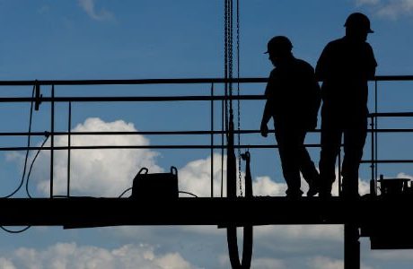 Bostadsbygget stoppas direkt