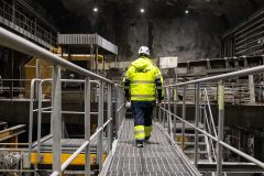 Jätten säger upp 1 700