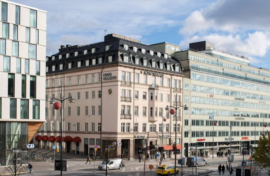 Norska jätten köper klassiskt hotell i Stockholm