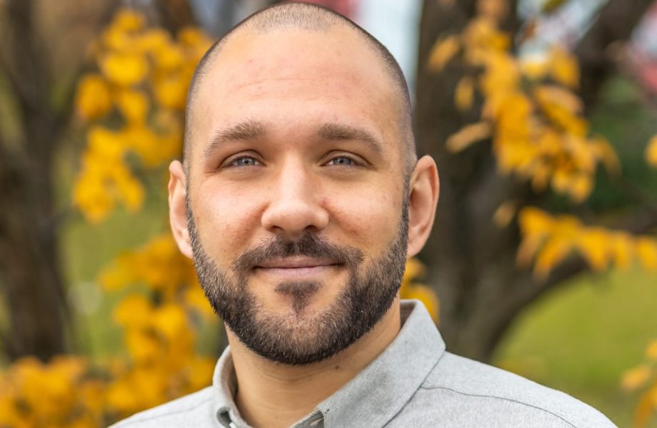 Här är bygg-VD:n som bara är 32 år