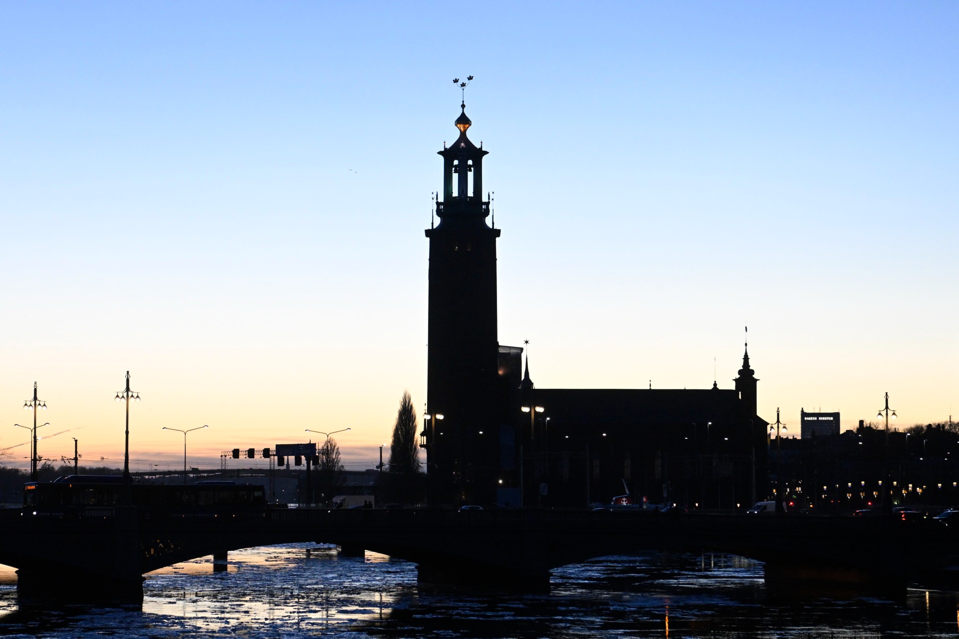 Smällen: Stockholms stad stoppar fastighetsutbildning