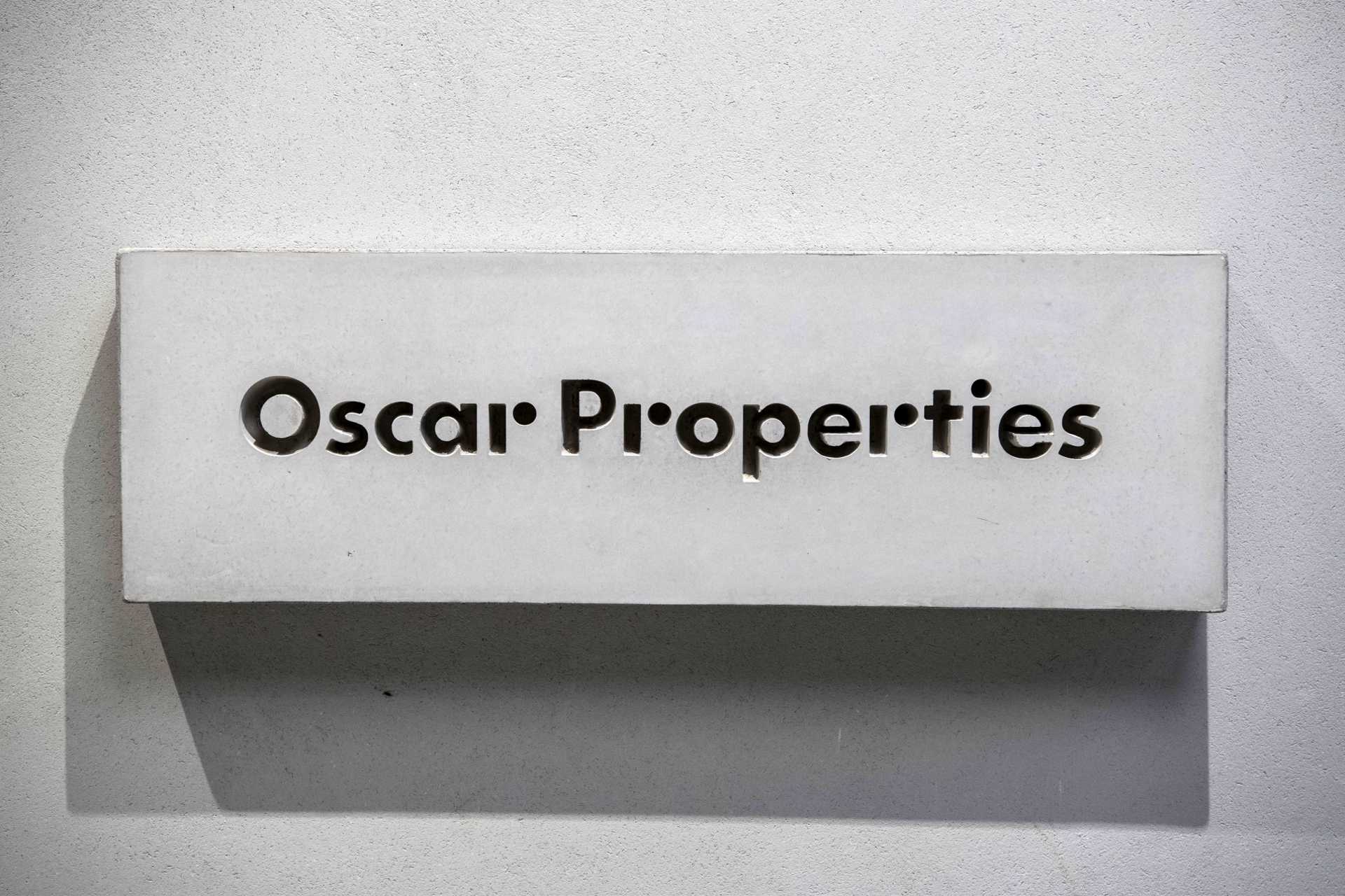 Ledningen lämnar krisande Oscar Properties