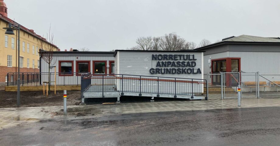 Högskolebyggnad har gjorts om till grundsärskola Logo