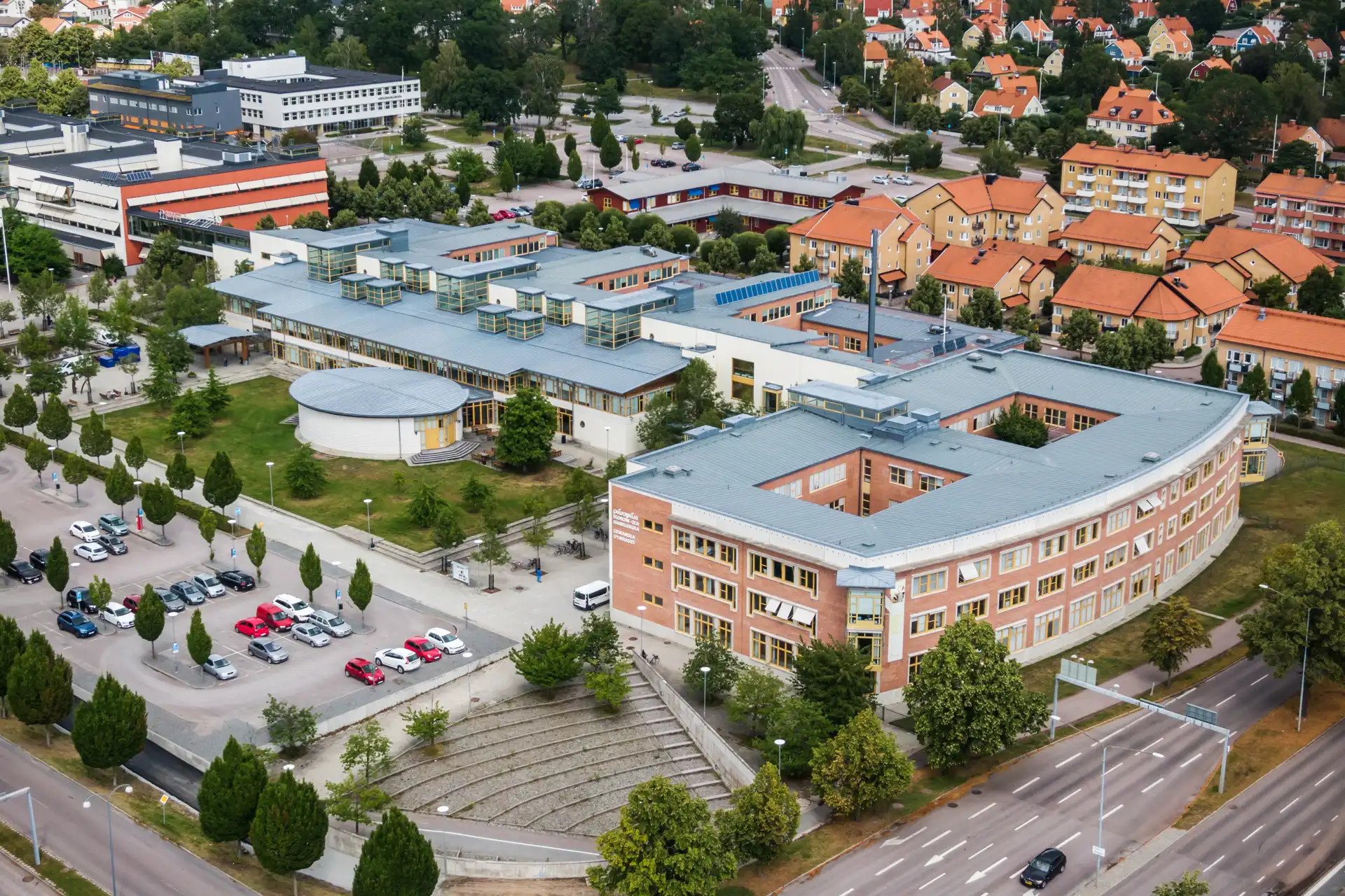 Från skola till kontor – med fokus på återbruk