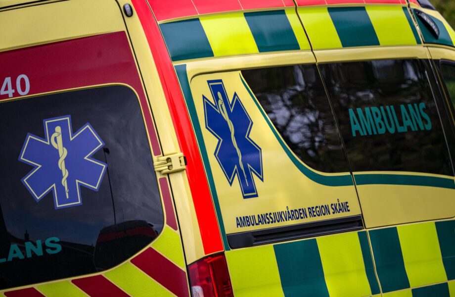 Brand på byggarbetsplats – två till sjukhus