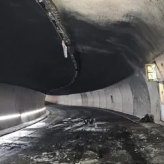 Tunnel förstörd efter dramatisk brand i Norge