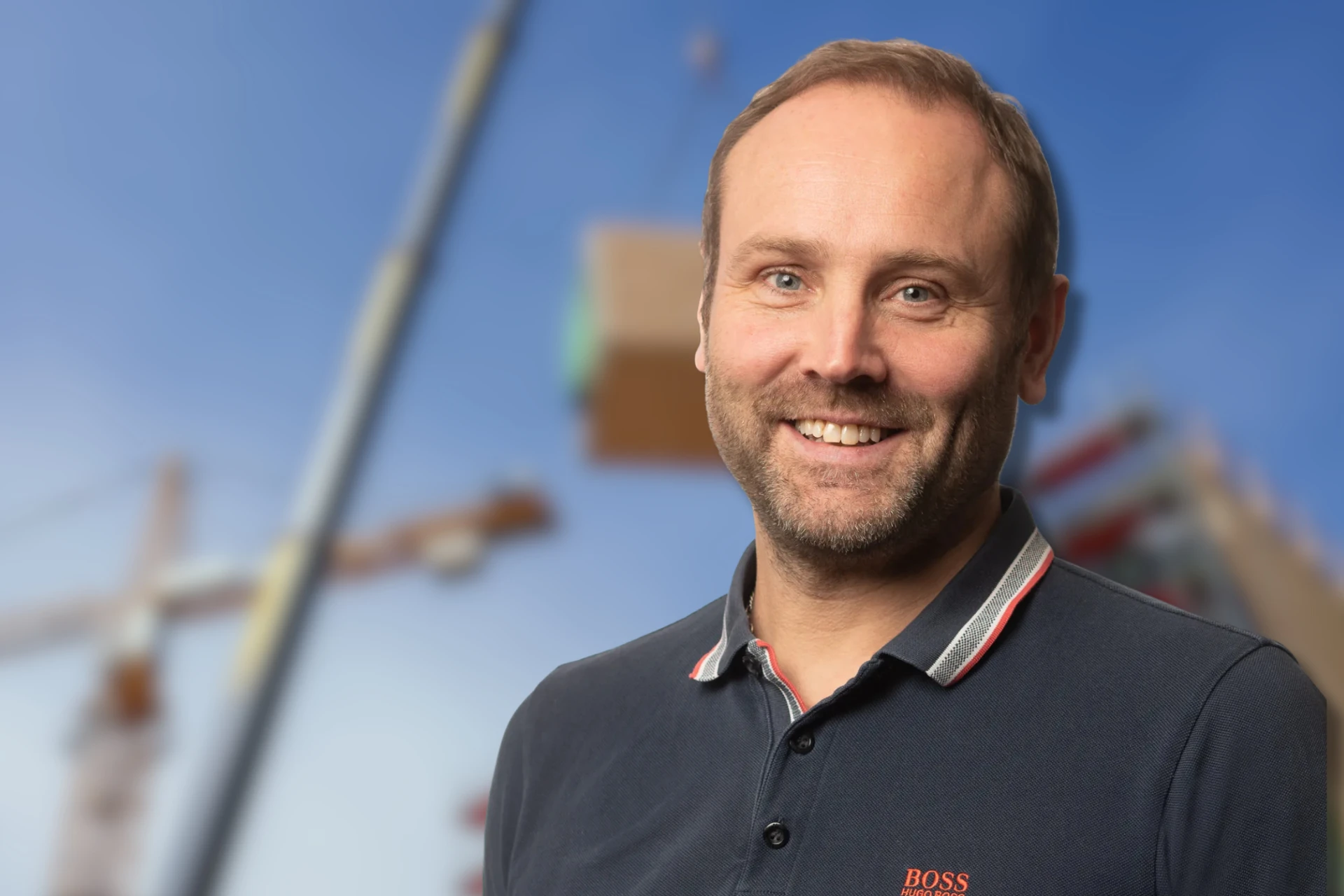 Byggaktören får beställning på hemligt hotell