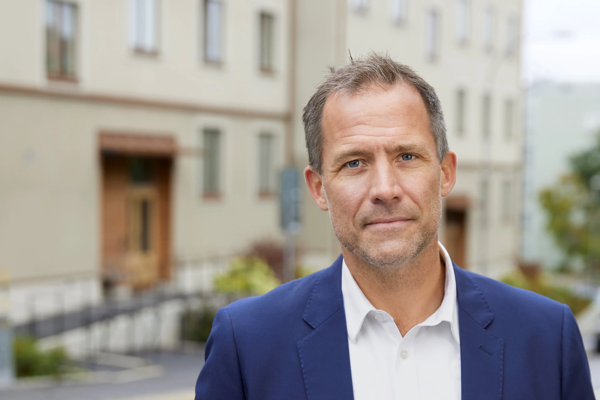 Omfattande vattenläckor i stora prestigebygget
