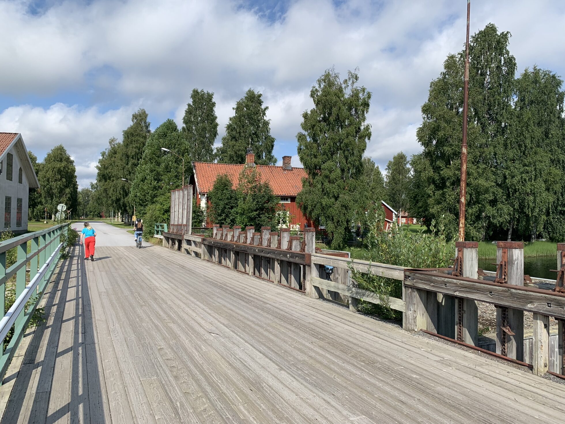 Jätten i tvist – tre broar riskerar att rivas