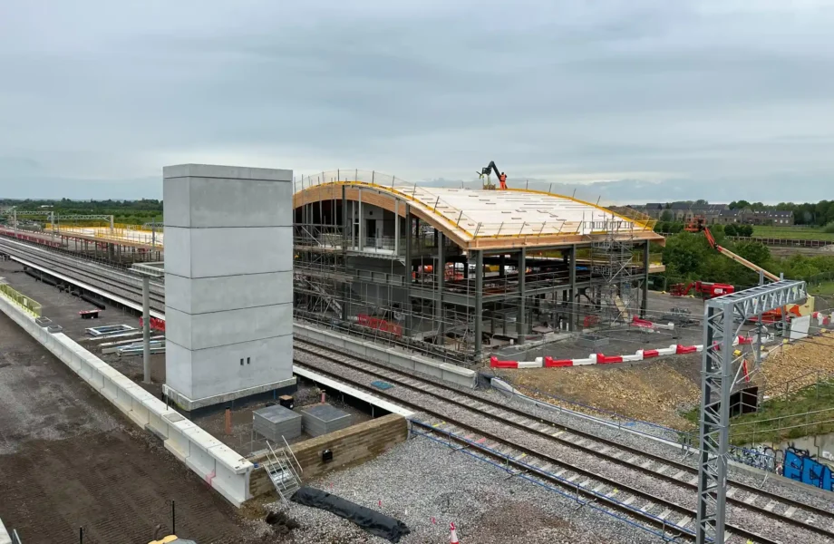 Miljardbygget försenas efter konkurs