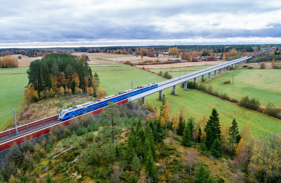 Finska jätten bygger tre broar i Sverige