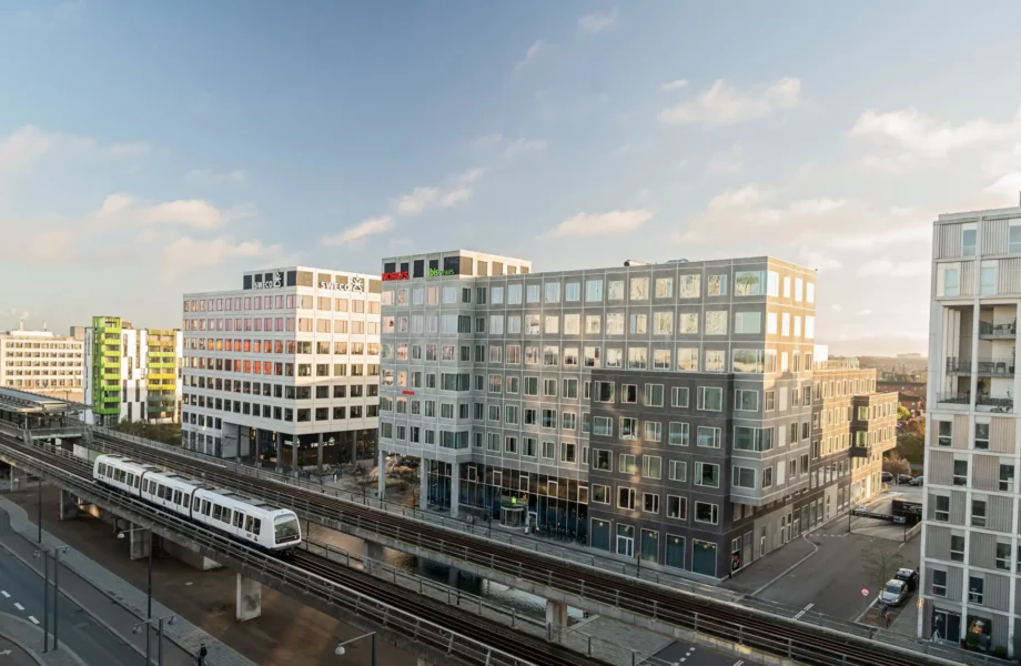 Skanska säljer kontor för 1,5 miljarder