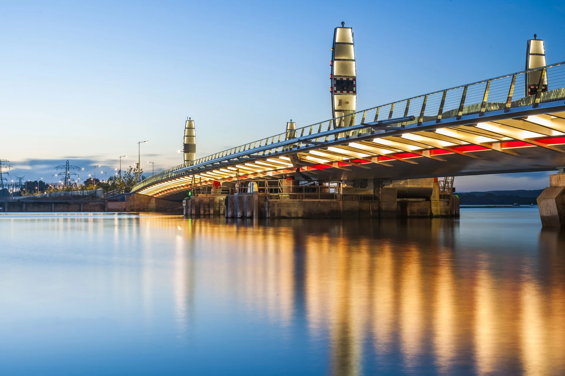 Hörde onormalt knakande – snart öppnar bron igen