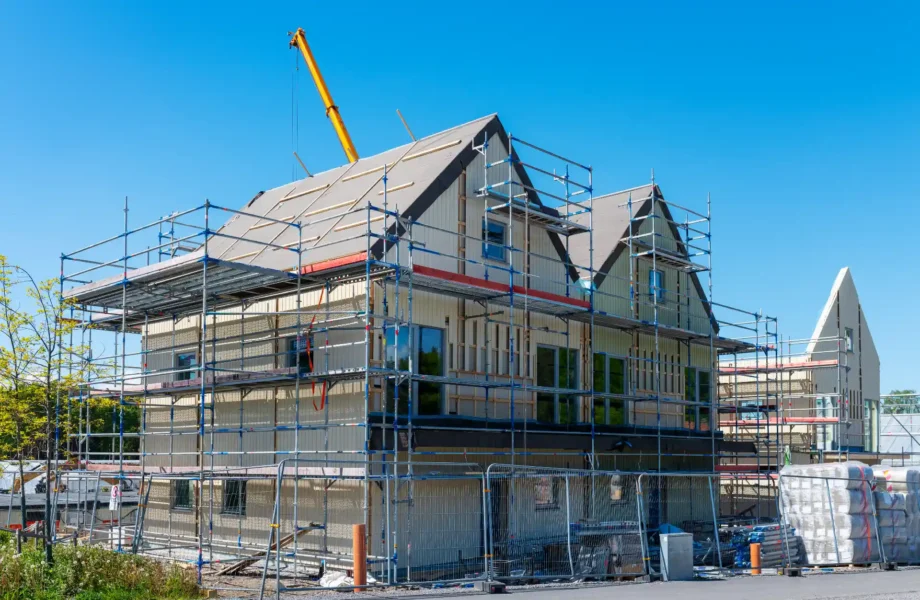 Bostadsbyggandet på uppgång - kriget kan rasera allt