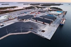 Slitna kajen i hamnen rustas upp - då är den klar