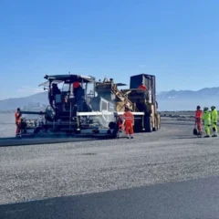 Ett av de största infraprojekten lyfter
