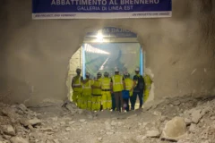 Historiskt genombrott i tunneln under Alperna