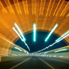 Världens största undervattenstunnel invigd