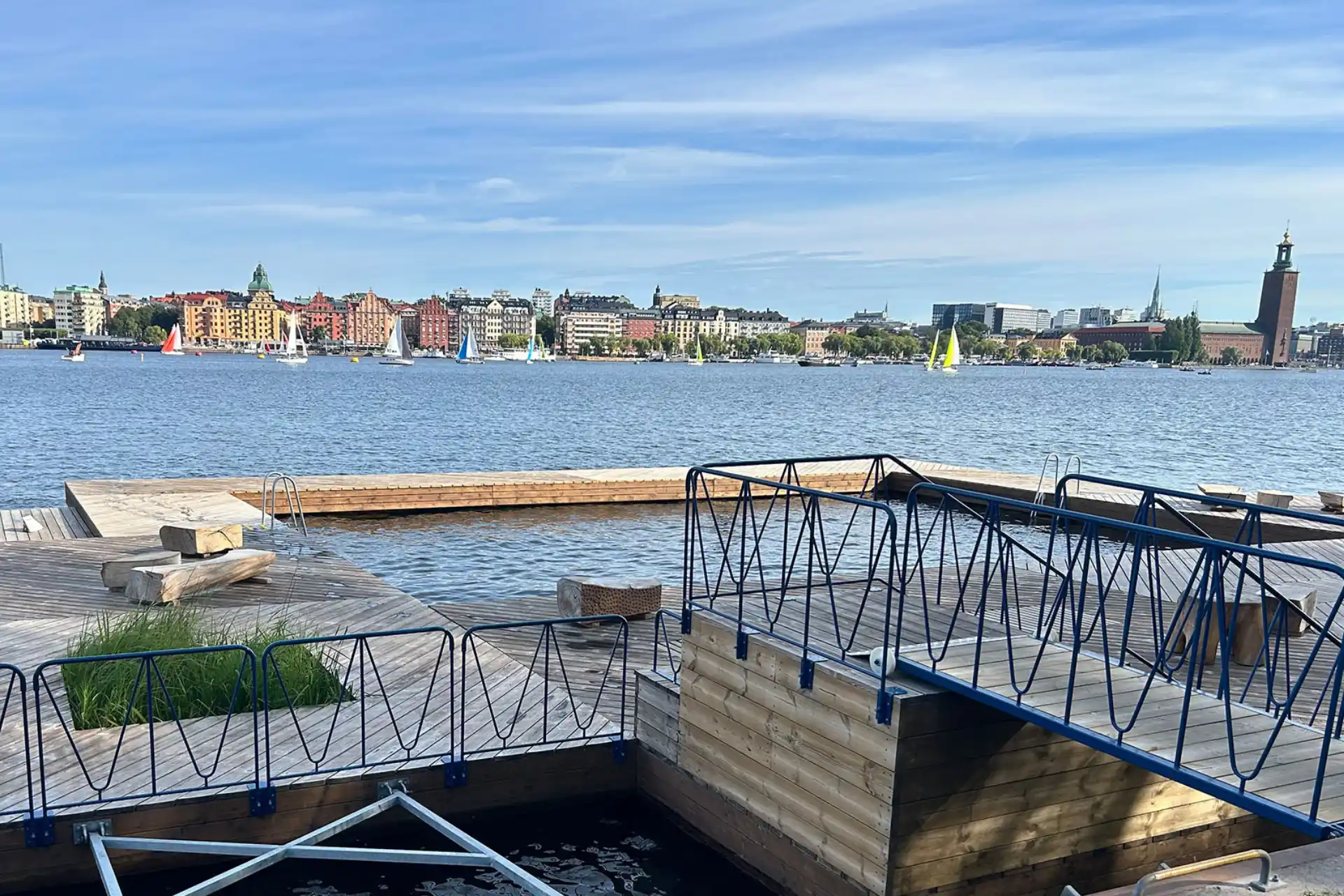 Bastuflottar får bygglov mitt i stan