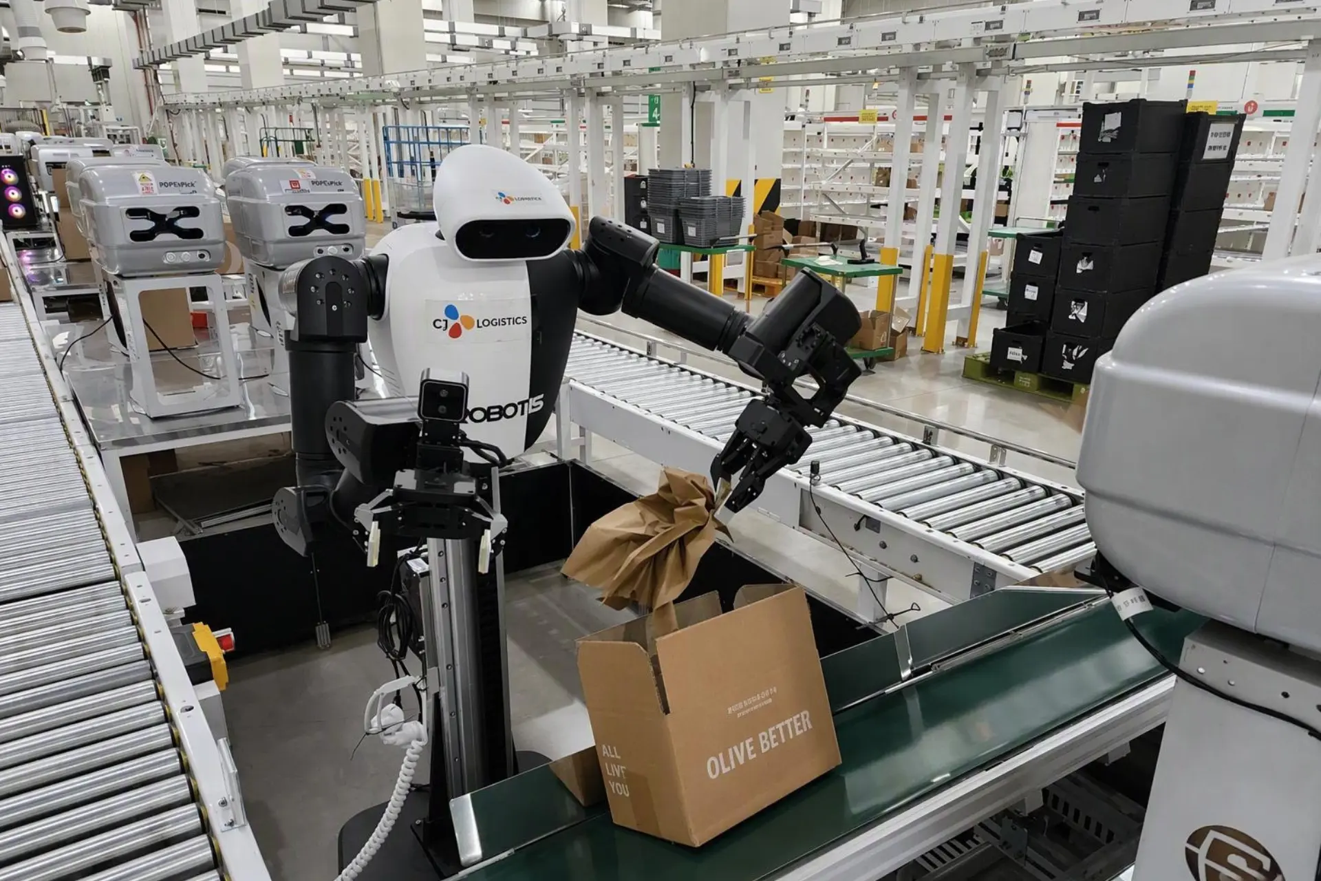 Logistikbolaget anställer humanoida robotar